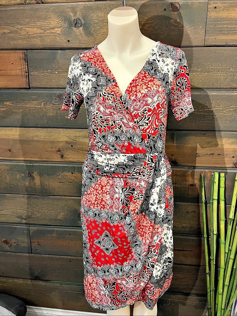 Suzy Shier Red Black Paisley Midi Dress Like New size médium